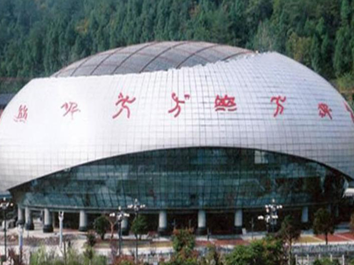 綿陽體育中心球形網架加工安裝